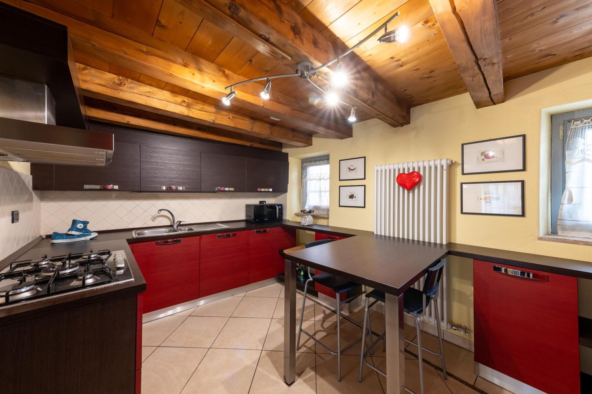 Alpine Apartment Aosta Exterior photo